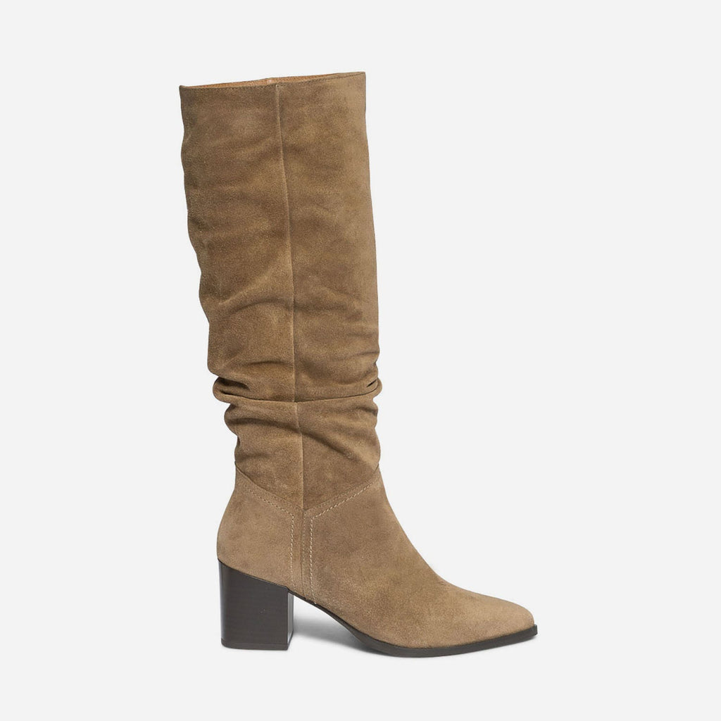 Botte TEXTO taupe en cuir velours éco-conçu à tige plissée - 1