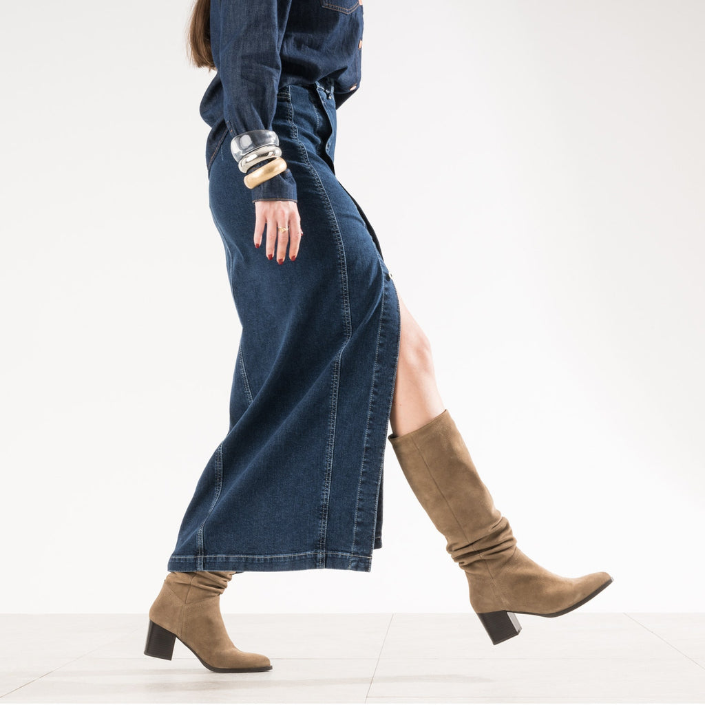 Botte TEXTO taupe en cuir velours éco-conçu à tige plissée - 2