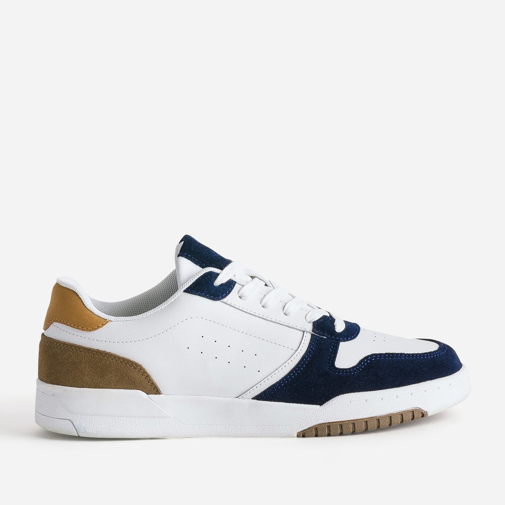 Tennis blanche cuir découpes marine et beige - 1