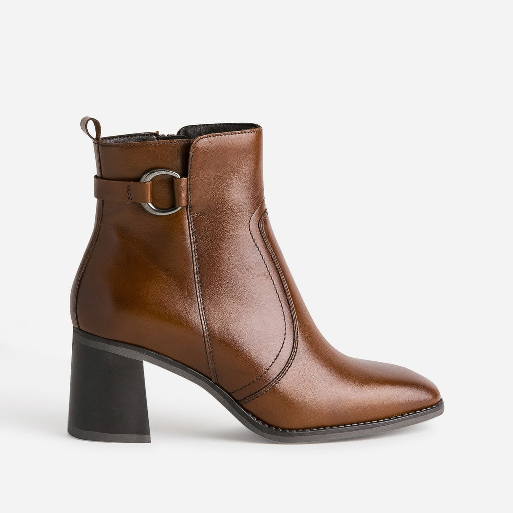 Boots marron en cuir à talon - 1