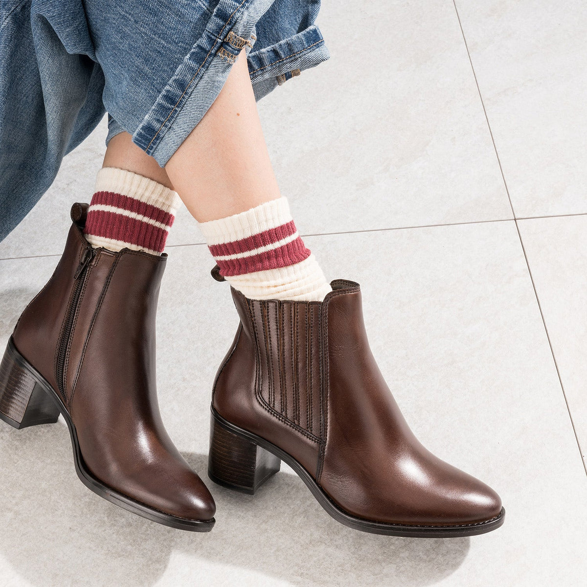 Boots à talon marron en cuir - 2