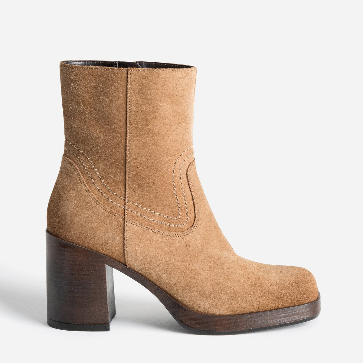 Boots à talon camel en cuir velours - 1