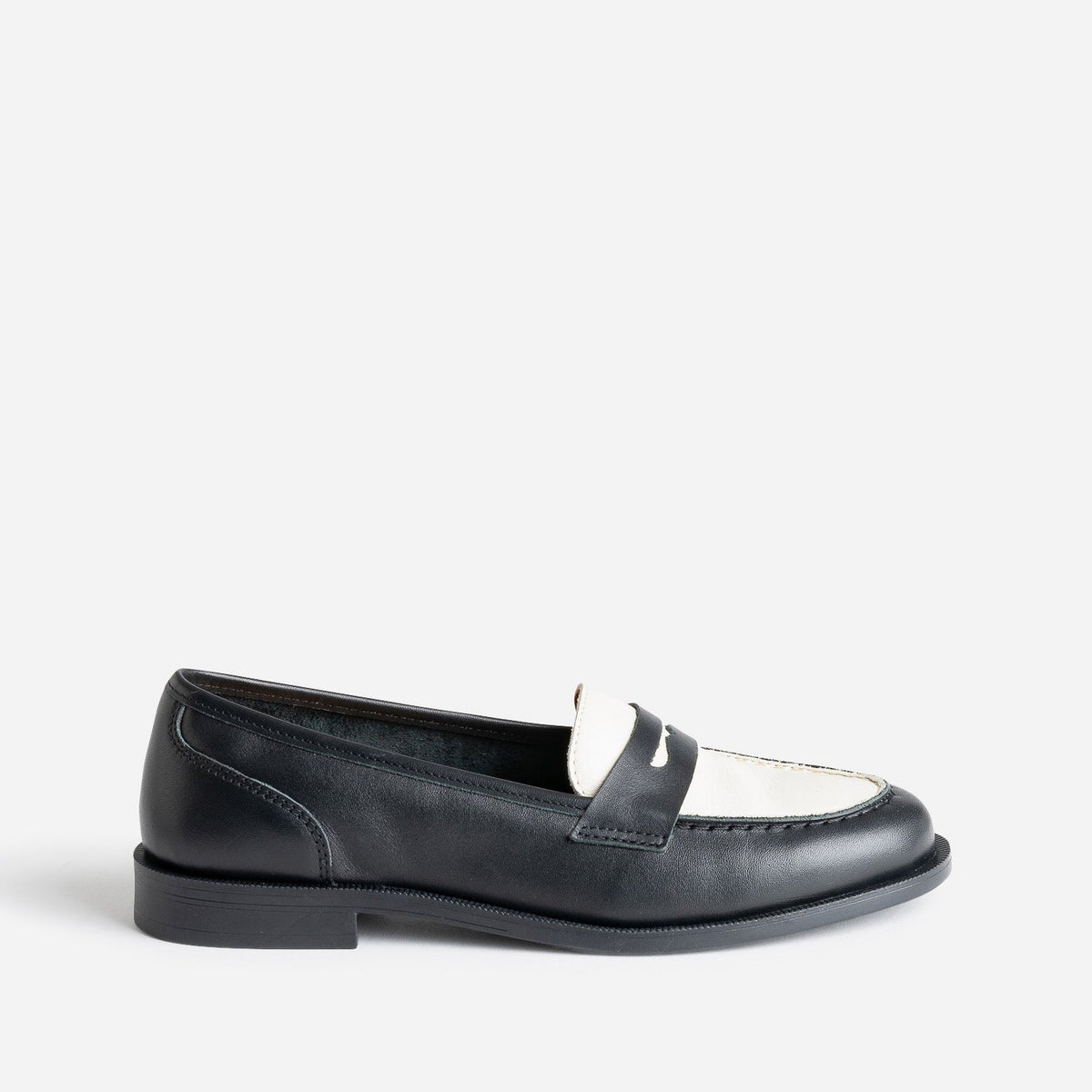 Mocassin noir et beige cuir - 1