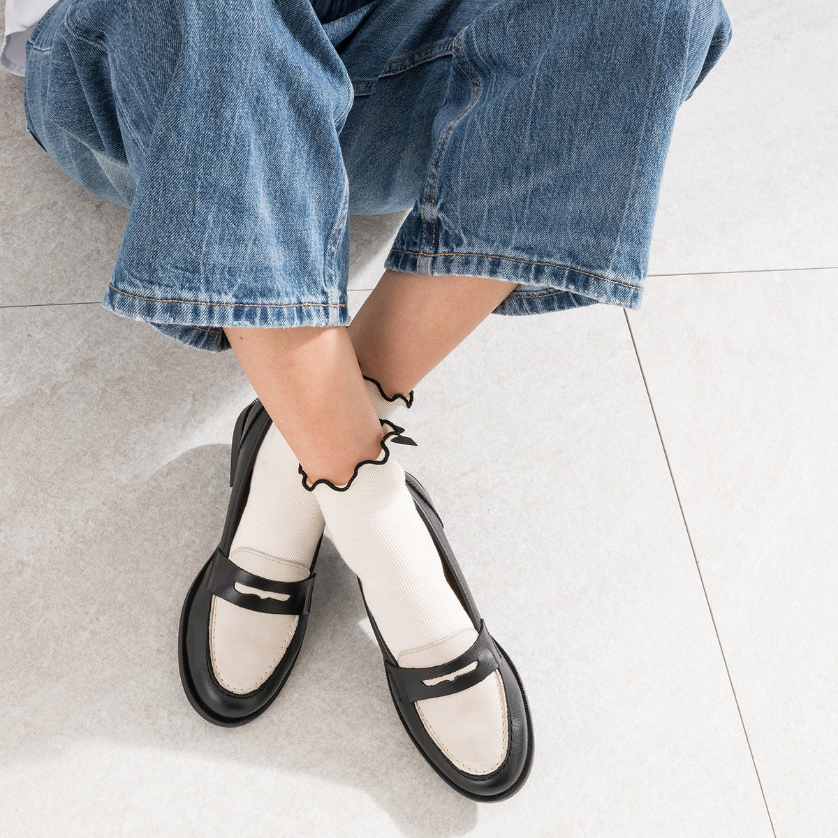 Mocassin noir et beige cuir - 2