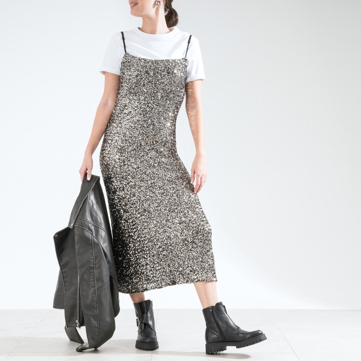 Robe longue TEXTO noire sequins argentés - 2